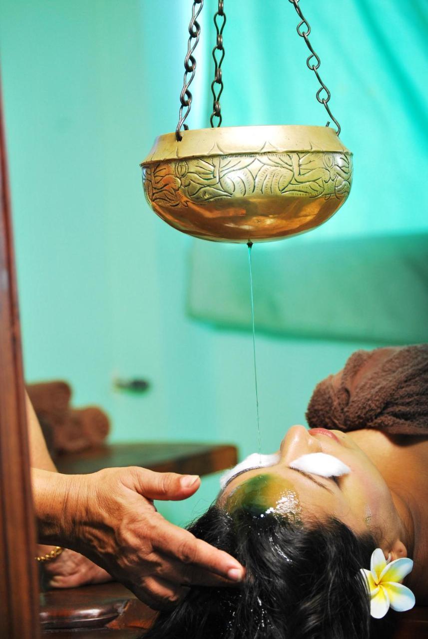 Green Ayurvedic Beach Resort Negombo Buitenkant foto
